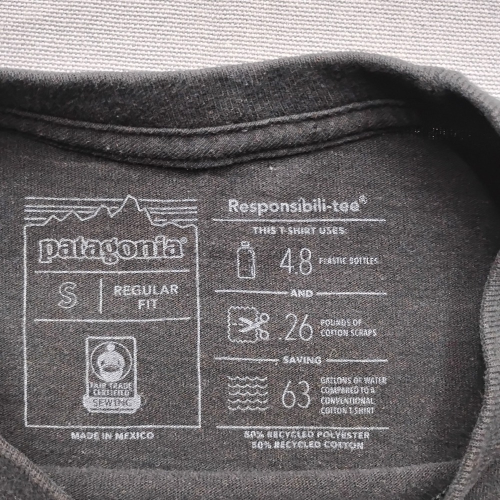 Patagonia P-6 Logo Responsibili-Tee Mens Small Black Short Sleeve T-Shirt - Picture 6 of 8